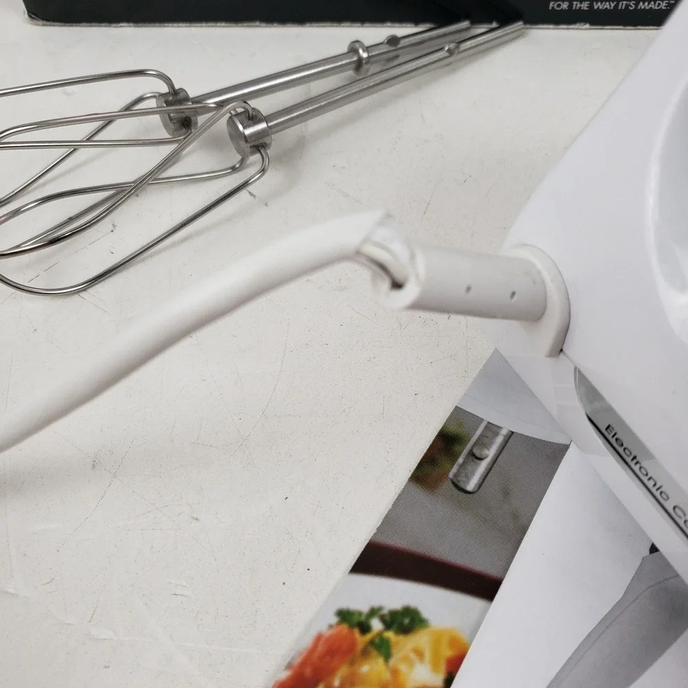 KitchenAid Classic 3 Speed Hand Mixer White KHM3WH With Turbo Beaters